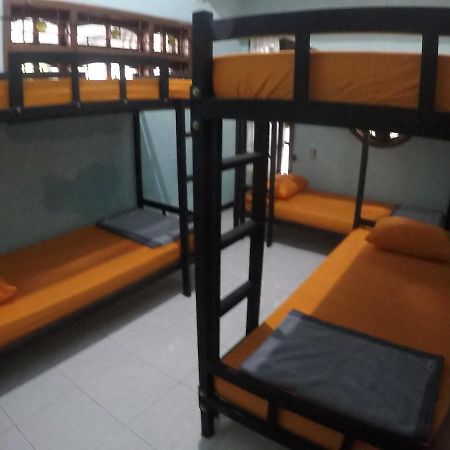 Dhika Adventure Hostel โปรโบลิงโก ภายนอก รูปภาพ