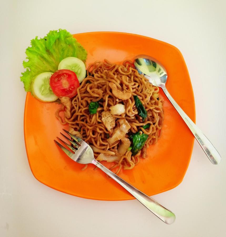 Dhika Adventure Hostel โปรโบลิงโก ภายนอก รูปภาพ