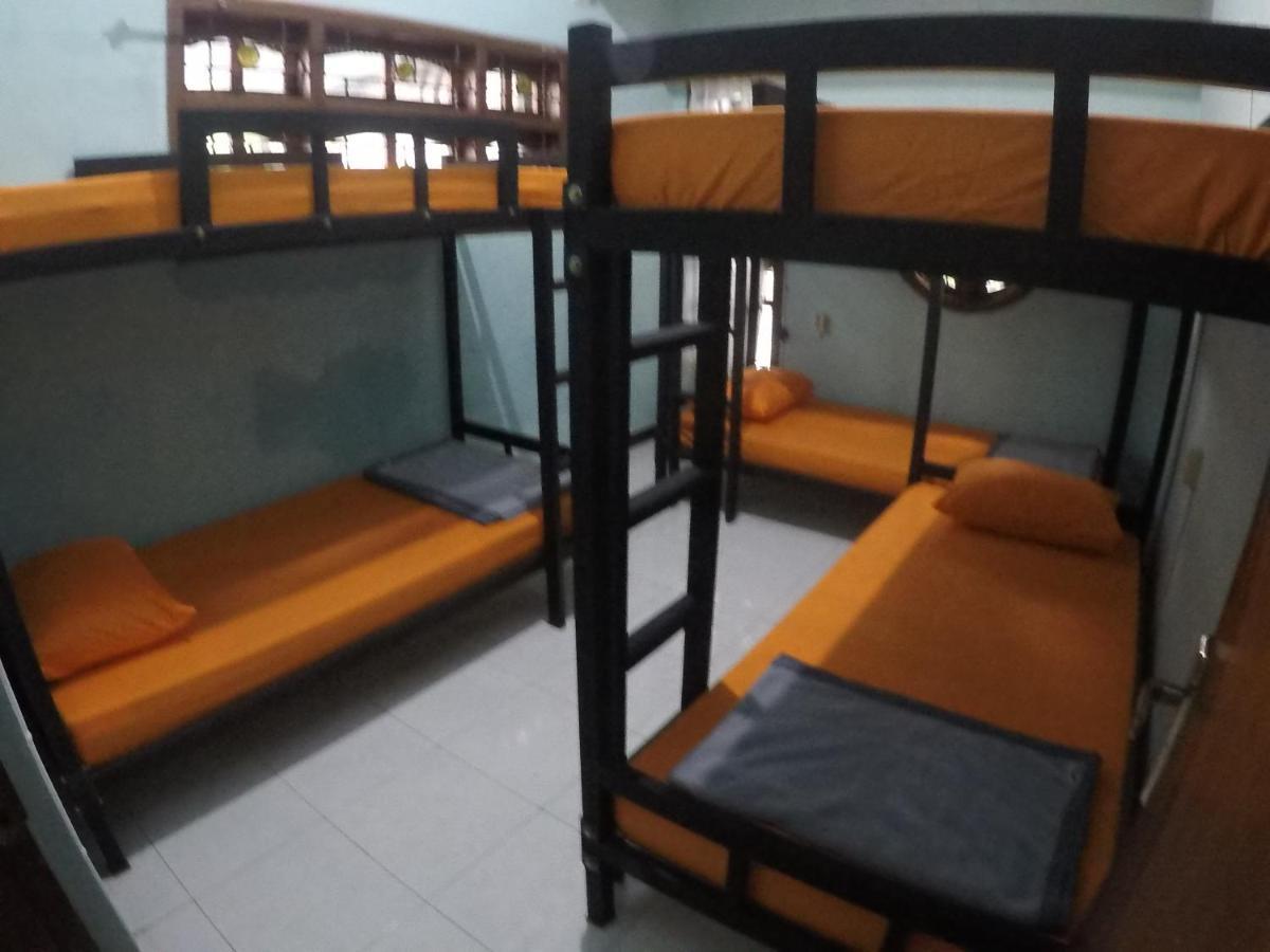 Dhika Adventure Hostel โปรโบลิงโก ภายนอก รูปภาพ
